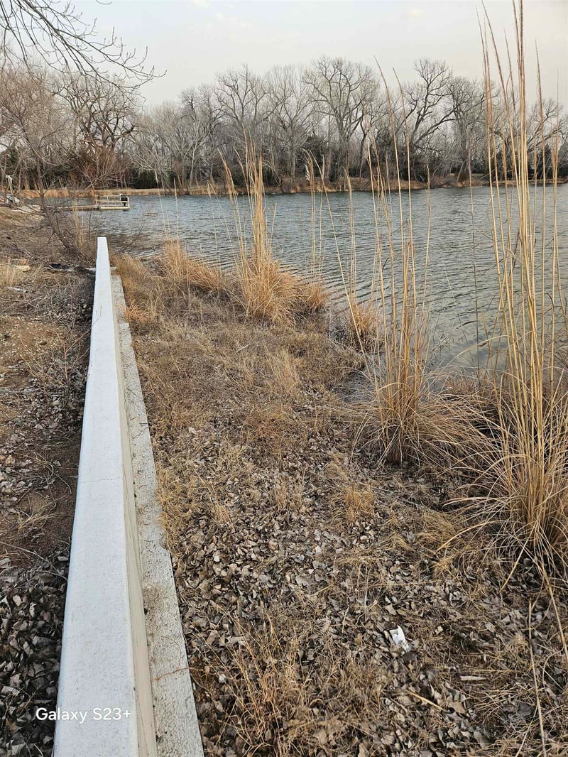 00000 Avenue W, Sterling, KS 67579