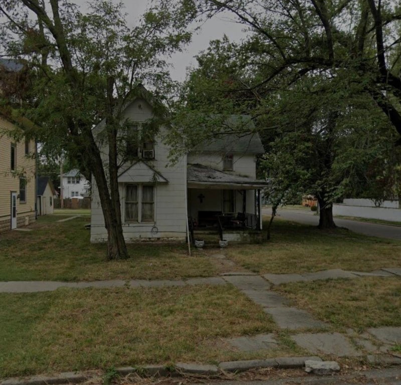 1001 10th Ave, Winfield, KS 67156