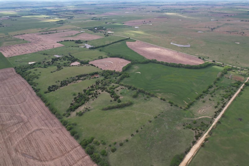 797 Camp Rd, Carlton, KS 67448