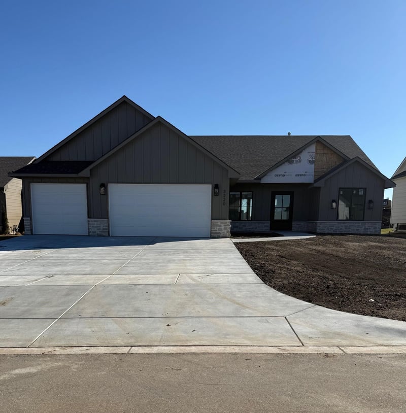 3220 N Bedford Ct, Wichita, KS 67226