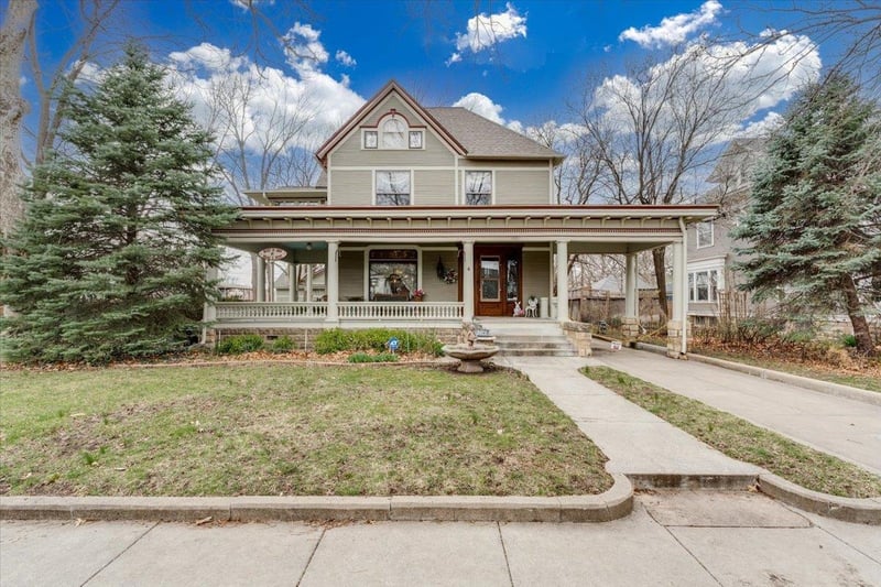 1421 N Park Pl, Wichita, KS 67203