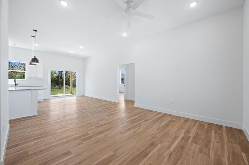 713 Elmwood St, Park City, KS 67147