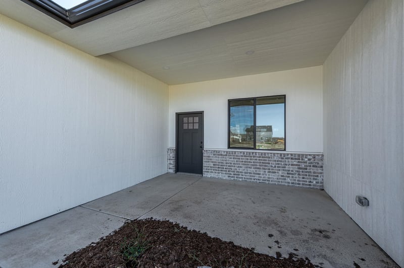 707 Elmwood St, Park City, KS 67147