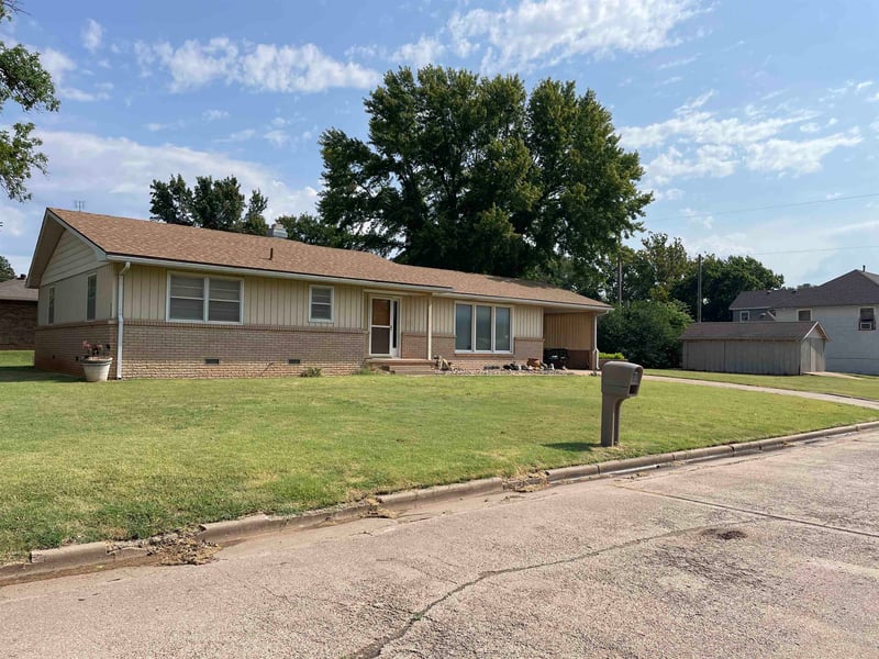 324 S Market St, Caldwell, KS 67022