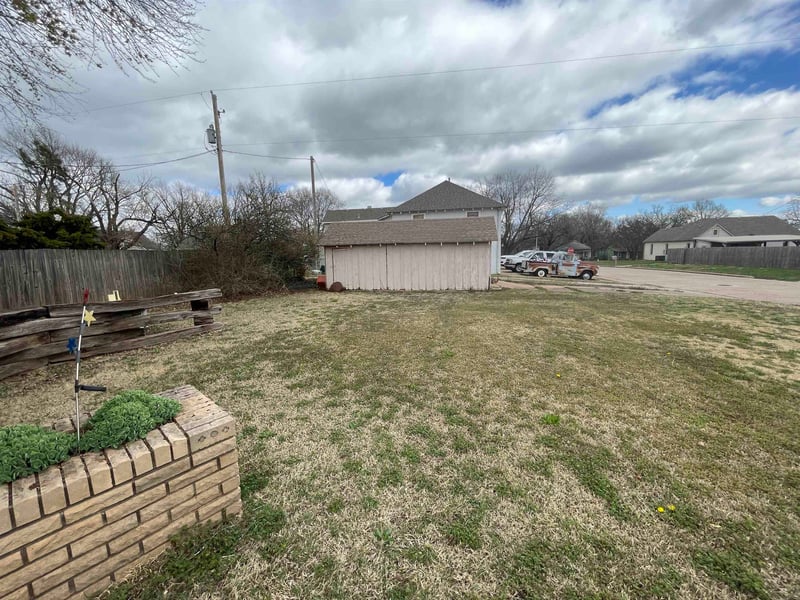 324 Market St, Caldwell, KS 67022