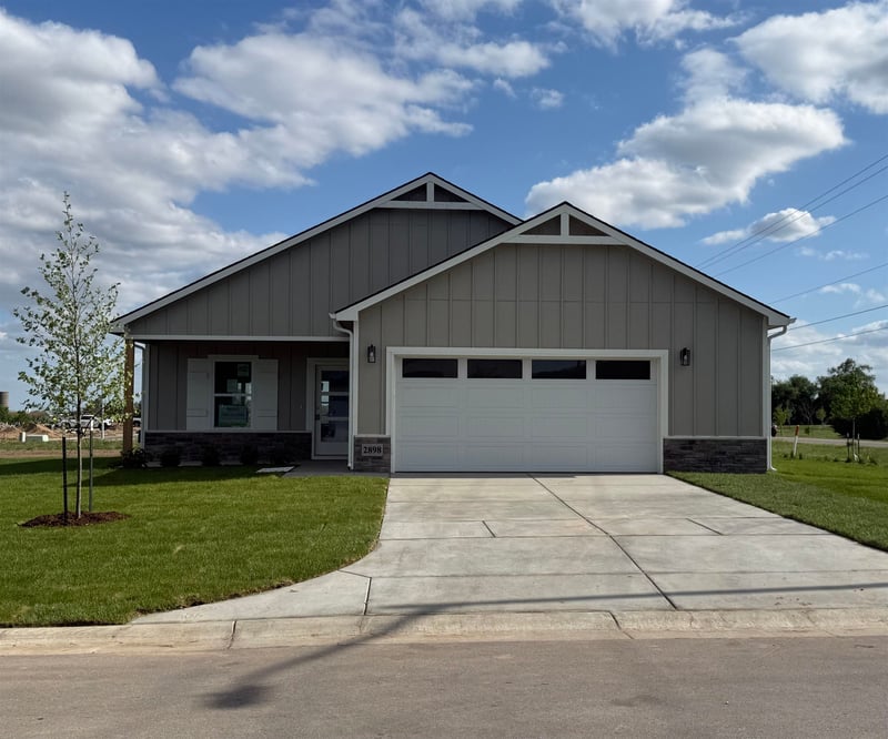 2898 Maize Ct, Wichita, KS 67205
