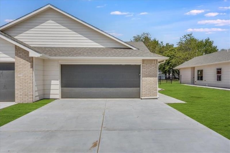 1629 Limuel St, Wichita, KS 67235
