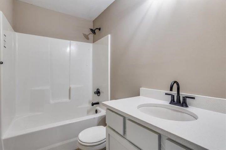 12836 Wheatland St, Wichita, KS 67235