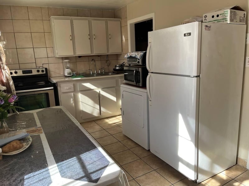 1207 Hydraulic St, Wichita, KS 67214