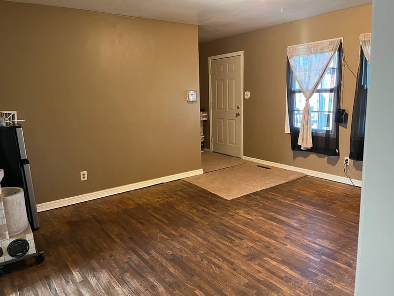 1207 Hydraulic St, Wichita, KS 67214
