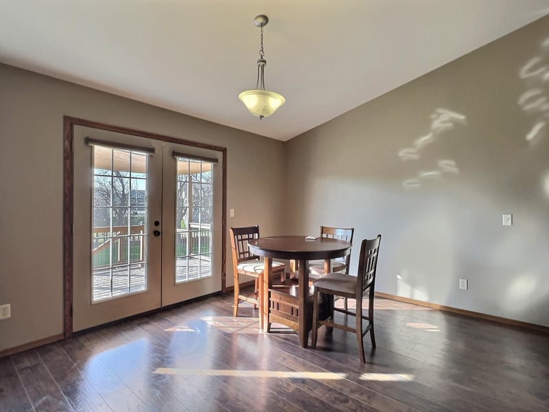 2530 Prescott Cir, Wichita, KS 67215