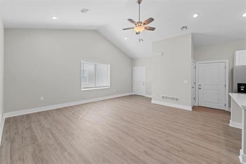 2743 Amelia Ln, Salina, KS 67401