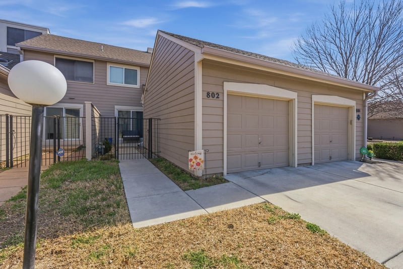 2243 N Bramblewood St #802, Wichita, KS 67226