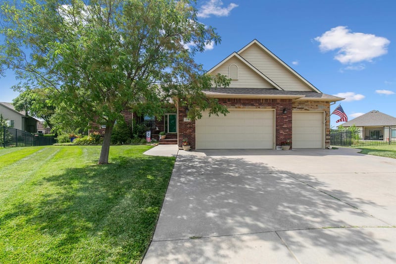 12910 Cherry Creek Ct, Wichita, KS 67230