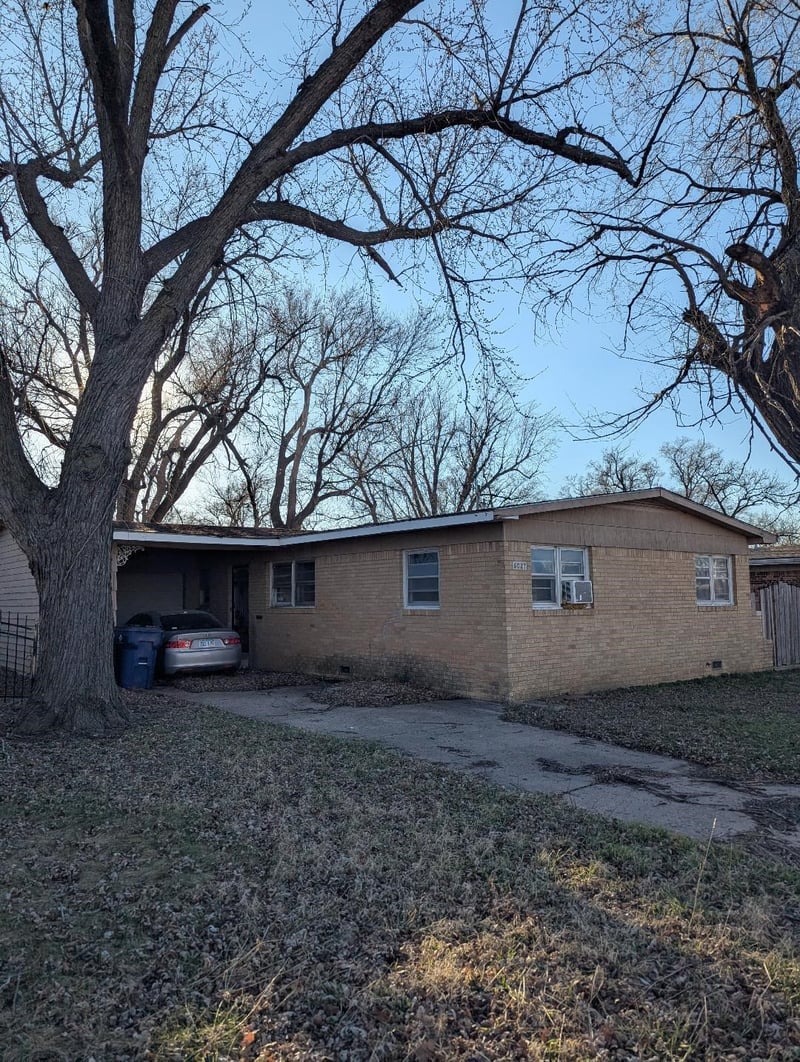 6027 East Park View St, Park City, KS 67219