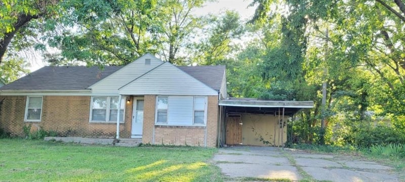 1633 Pershing St, Wichita, KS 67208