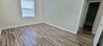 1633 N Pershing St, Wichita, KS 67208
