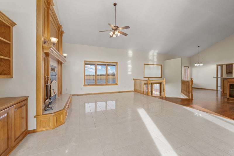 757 Meridian Rd, Wellington, KS 67152