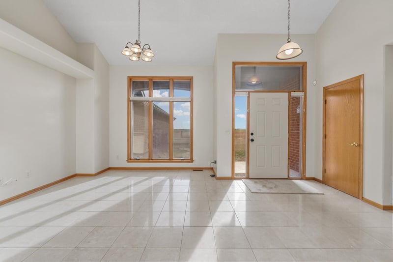 757 Meridian Rd, Wellington, KS 67152