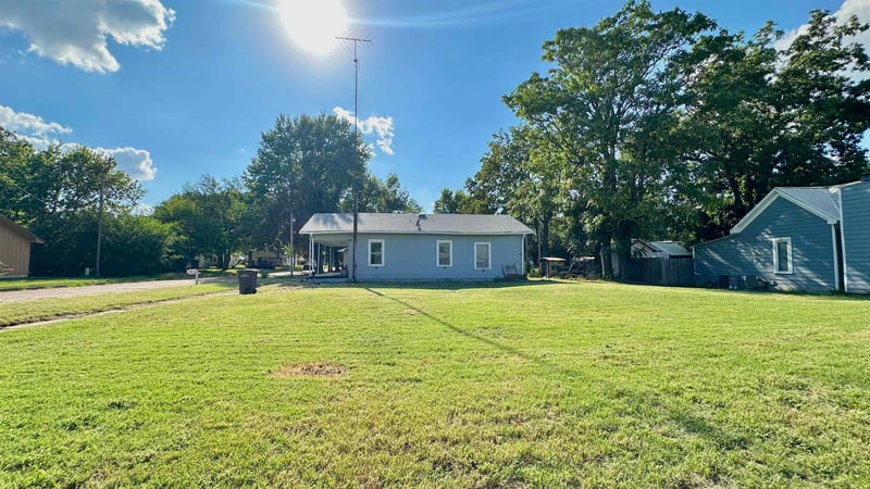410 E Taylor Ave, Arkansas City, KS 67005