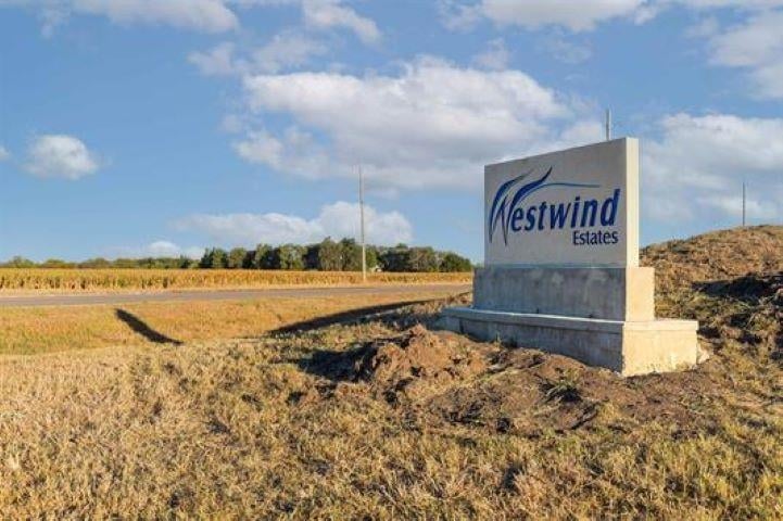 19646 Pine St, Goddard, KS 67052