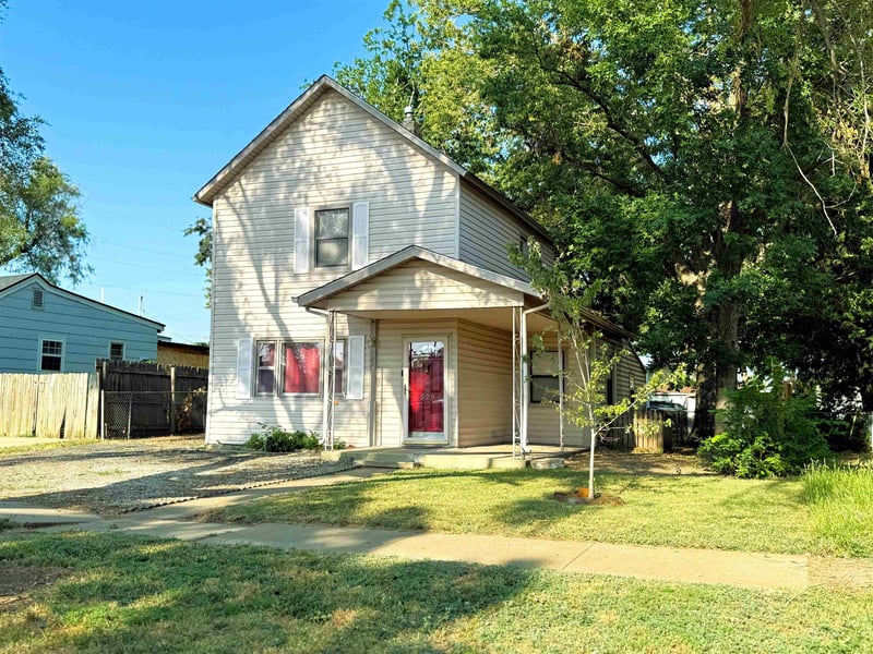 528 12th St, Salina, KS 67401
