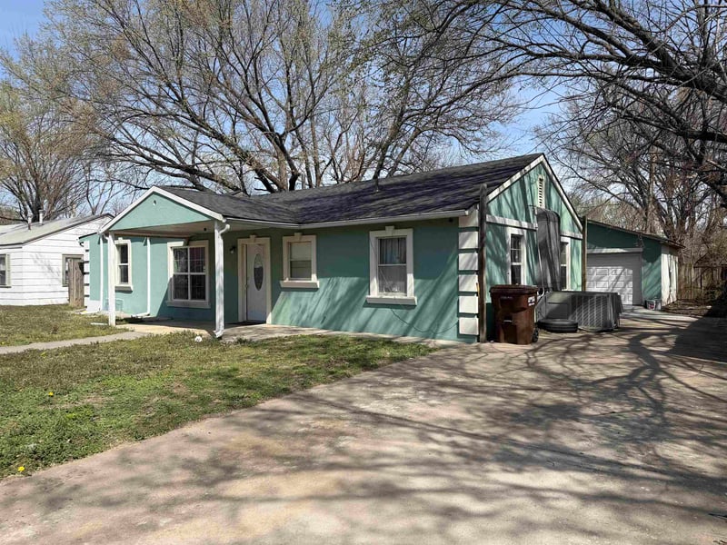 5036 Brookhaven St, Wichita, KS 67216