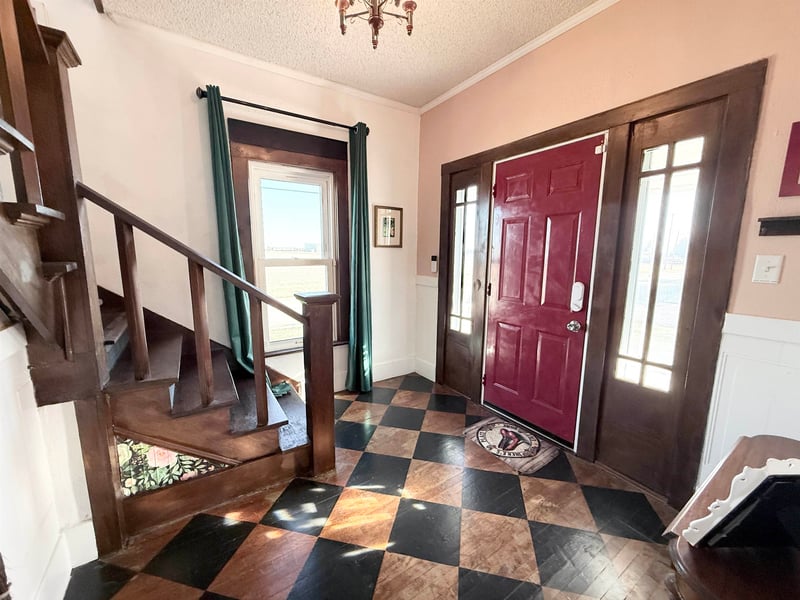315 N Madison St, Hillsboro, KS 67063
