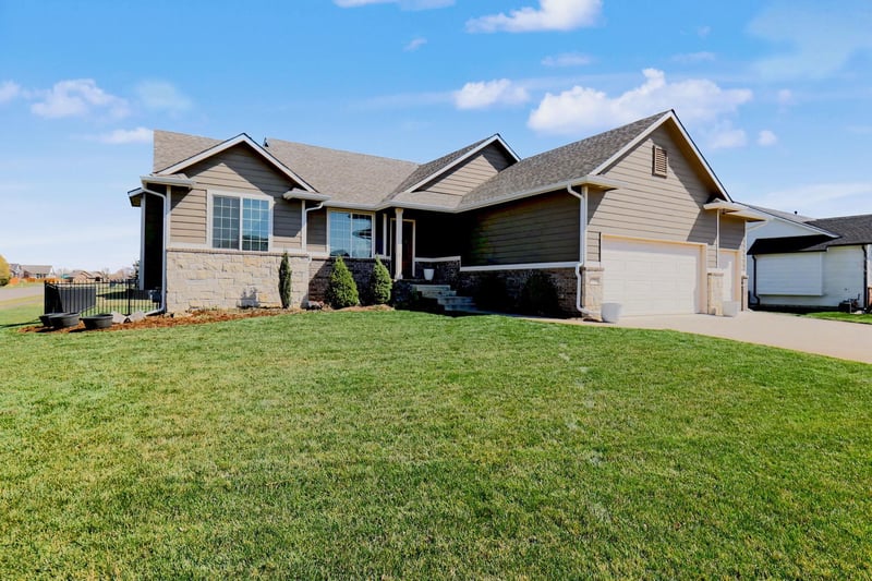 6501 Kollmeyer Ct, Wichita, KS 67205
