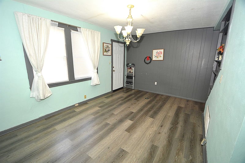 1308 Pershing Ave, Wichita, KS 67218