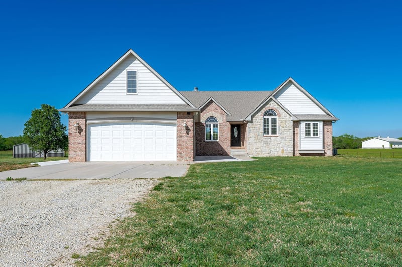 656 110th Ave N, Peck, KS 67120-9029
