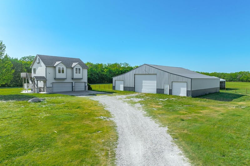 656 110th Ave N, Peck, KS 67120-9029