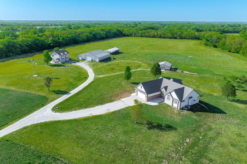 656 110th Ave N, Peck, KS 67120-9029