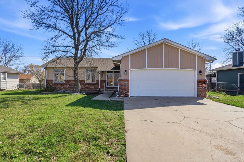 28 Harris , Rose Hill, KS 67133