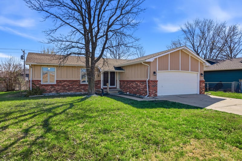28 Harris , Rose Hill, KS 67133