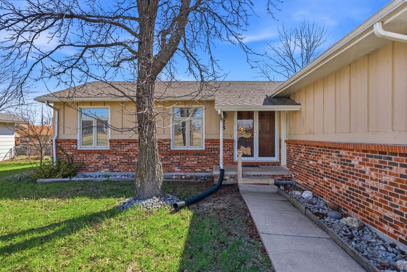28 Harris , Rose Hill, KS 67133