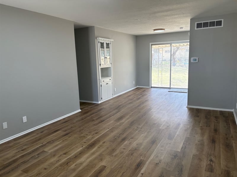 1427 Community Dr, Derby, KS 67037