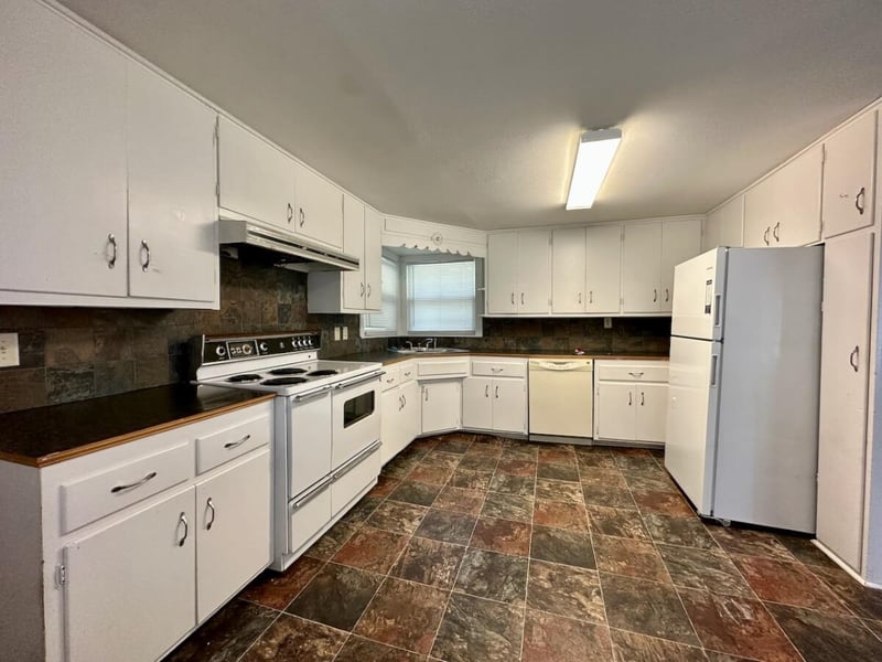 1208 6th Ave, El Dorado, KS 67042