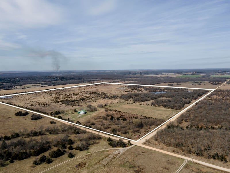 3086 Saddle Rd, Elk City, KS 67344