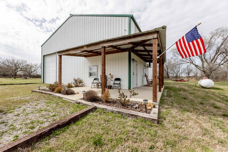 3086 Saddle Rd, Elk City, KS 67344
