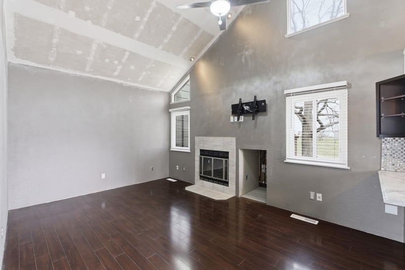 2021 N Broadmoor #101, Wichita, KS 67206