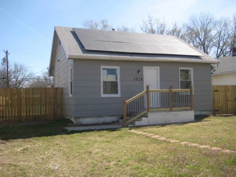 1928 Laura Ave, Wichita, KS 67211