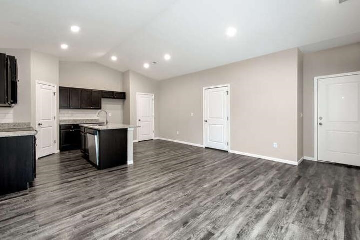 1339 N Azena St, Andover, KS 67002
