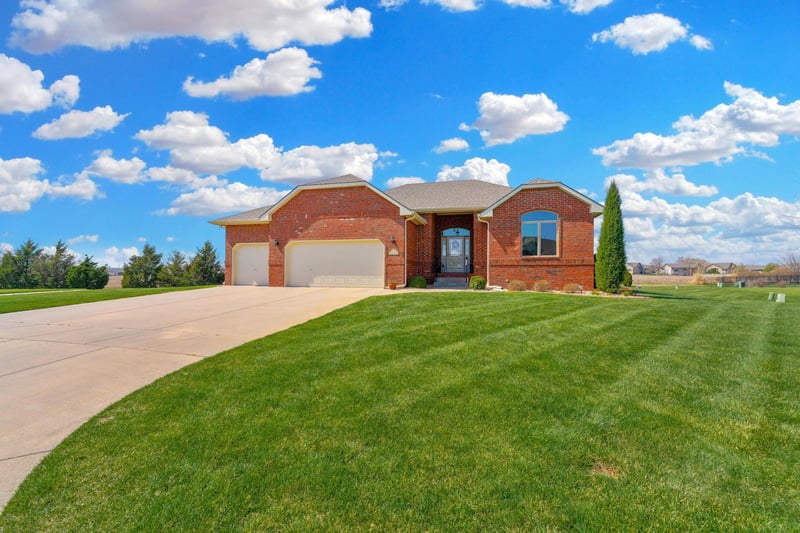 2153 S Sierra Hills Cir, Wichita, KS 67230