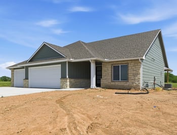 505 Maple Leaf Cir, Newton, KS 67114