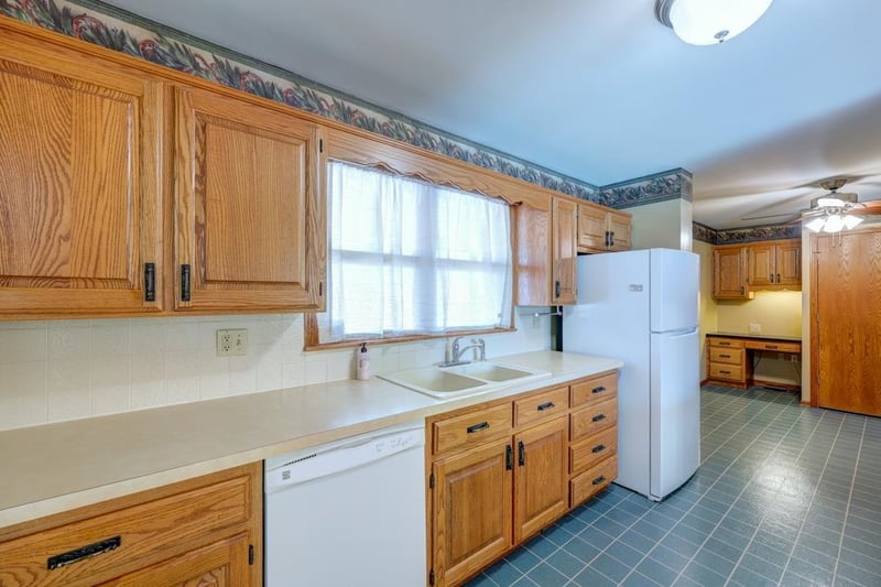 235 Random Rd, Arkansas City, KS 67005