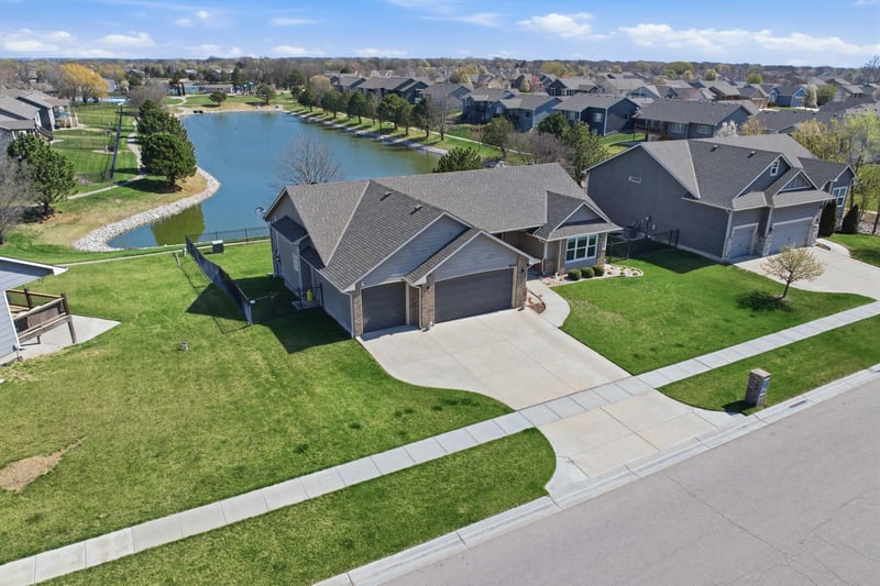 2634 S Lark Ln, Wichita, KS 67215