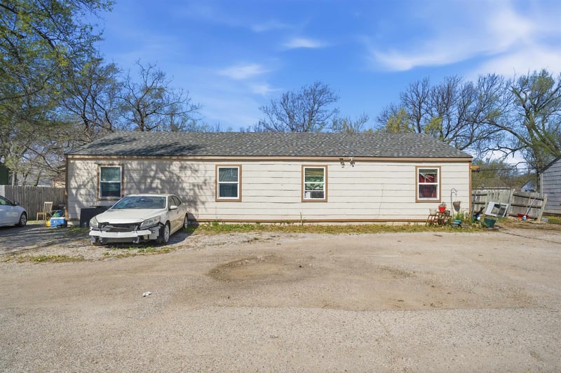 4350-4352 Wilma St, Wichita, KS 67218