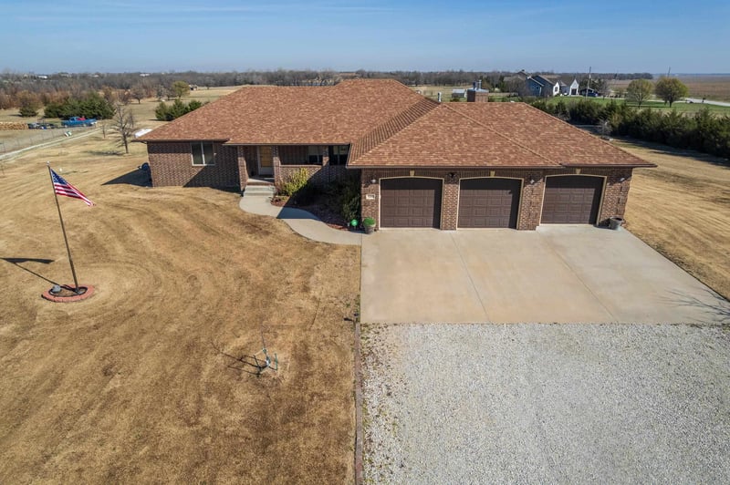 5200 103rd St S, Peck, KS 67120