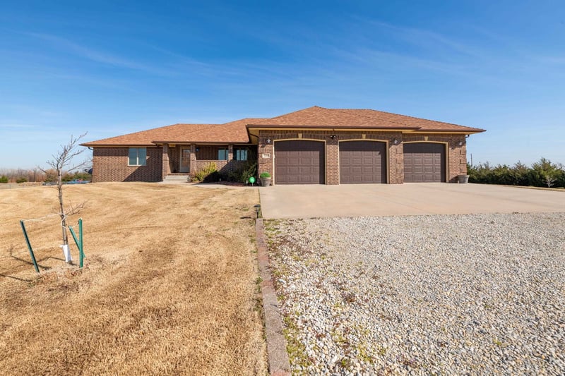 5200 103rd St S, Peck, KS 67120